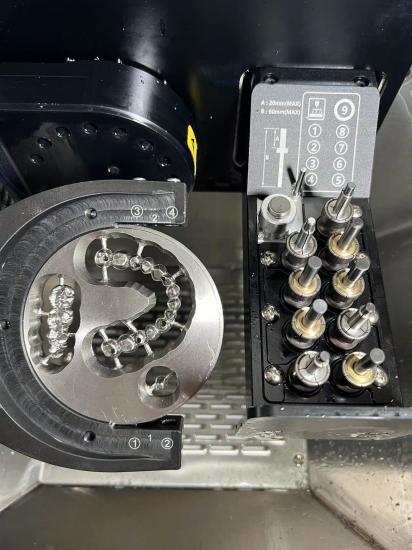 YUCERA GSL-5T Wet & Dry 5 axis Dental Milling Machine for all dental materials